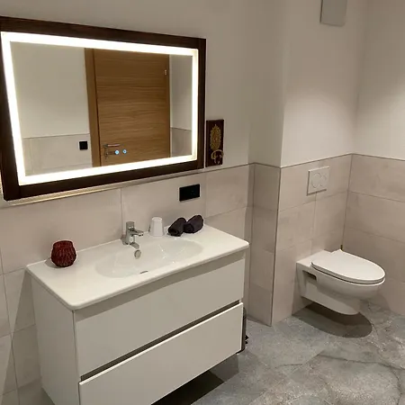 Bennis Dahuam * Muhlen (Tyrol)