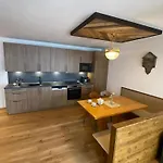 Bennis Dahuam * Muhlen (Tyrol)